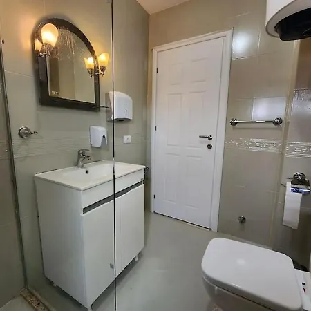 Apartment-new Bazar ティラナ